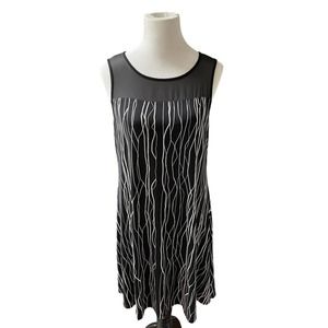 VINCE Camuto Dress Medium Black/White Sheer neckline Knee length